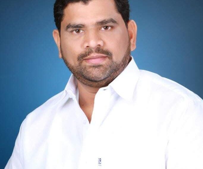 भाजप विचारांच्या सरपंचांना पालकमंत्री नितेश राणेंनी अडीच वर्षात किती निधी दिला याचा लेखाजोखा आधी मांडावा- वैभव नाईक