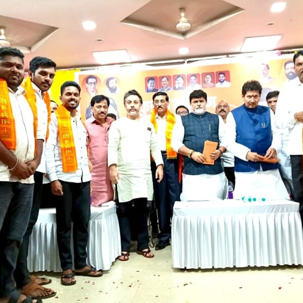 वेंगुर्ला भाजयुमो कार्यकर्त्यांचा शिवसेनेत प्रवेश…!