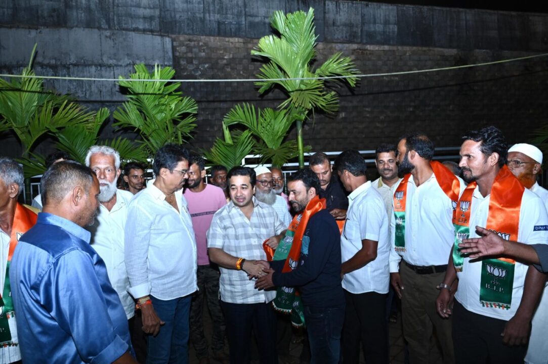 तिर्लोट ठाकूरवाडीतील उबाठा सेनेच्या कार्यकर्त्यांचा पालकमंत्री नितेश राणे यांच्या उपस्थितीत भाजप प्रवेश