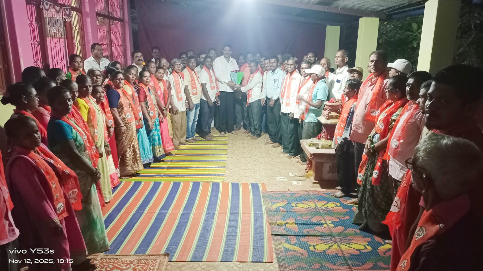 सुकळवाड जिल्हा परिषद मतदार संघातील हेदुळ येथील उबाठा गटाला खिंडार