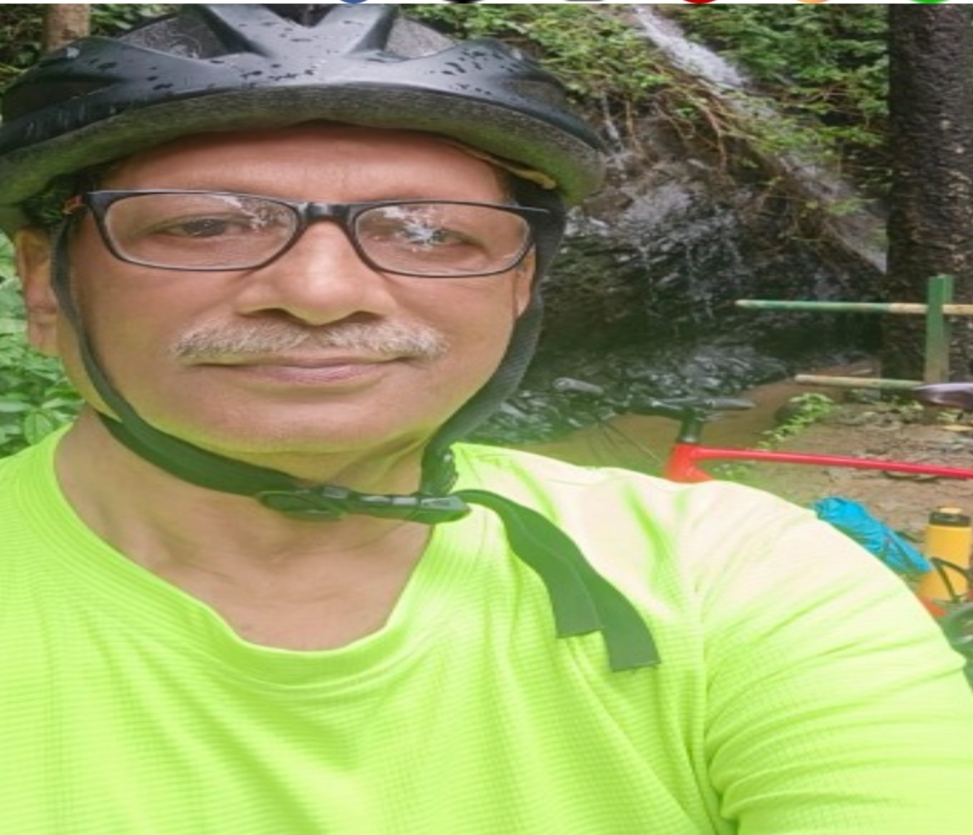 खड्ड्यांमुळे झालेल्या अपघातात सायकलपटूचा मृत्यू