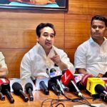 ३० कोटी आणि नगराध्यक्ष पदाची संदेश पारकर यांनी केली होती मागणी