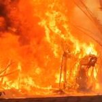 तोंडवळी तळाशील येथील रस्त्यालगत ठेवलेल्या तेरेकर रापण संघाच्या होड्यांना आग