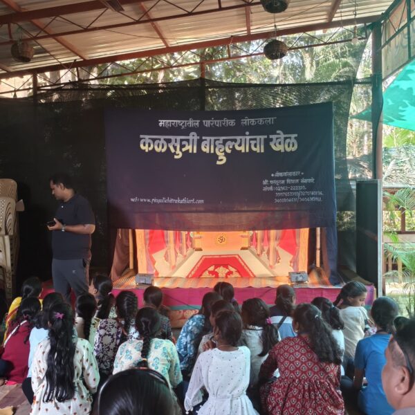 ठाकर आदिवासी कला आंगण म्युझियम अँड आर्ट गॅलरीला मिळतेय प्राथमिक शाळांची पसंती