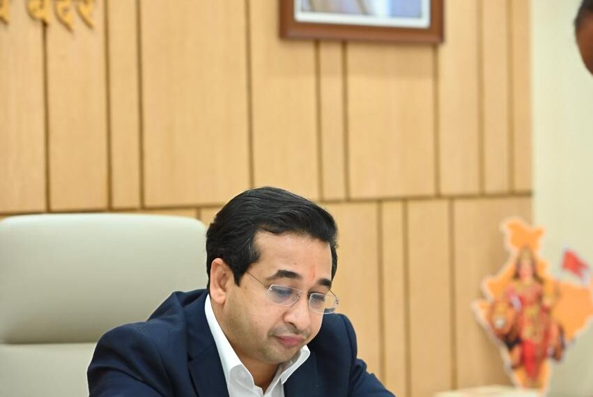 “कोकणच्या आंबा-काजू प्रश्नावर सरकार गंभीर; तात्काळ बैठकीचे मुख्यमंत्र्यांचे निर्देश”