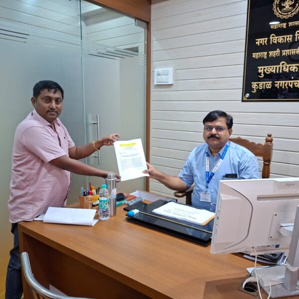 कविलकाटे येथील ग्रीन झोन काढण्यासाठी समिल जळवी यांचे कुडाळ नगरपंच्यायत मुख्यधिकारी यांना निवेदन.