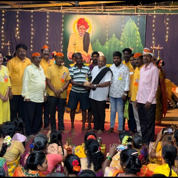 नवनिर्वाचित जिल्हा परिषद सदस्य रुपेश पावसकर यांनी रांगणातुळसुली येथील बाळूमामा देवस्थानची घेतली भेट