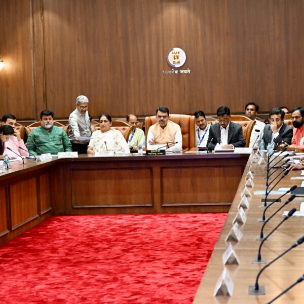 अधिवेशन संपण्यापूर्वीच आंबा-काजू उत्पादक शेतकऱ्यांना नुकसानभरपाई जाहीर करणार