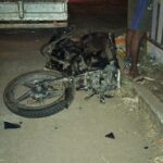 मुंबई – गोवा महामार्गावर दुचाकी व डंपर यांच्यात अपघात