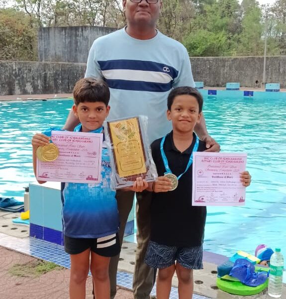 इनविटेशनल राज्यस्तरीय जलतरण स्पर्धेत सिंधुदुर्ग जिल्ह्याची चमकदार कामगिरी लीनांशा हितेश नाईक हिने पटकविला ऑलराऊंडर चषक