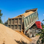 कुडाळात अवैध चिरे व वाळू वाहतूक करणारे ३ डंपर जप्त