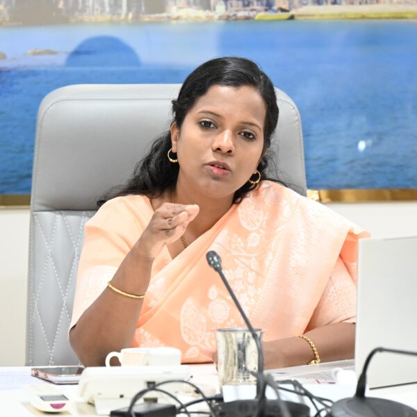 जिल्हाधिकारी तृप्ती धोडमिसे यांनी घेतला रस्ते सुरक्षा समितीचा आढावा