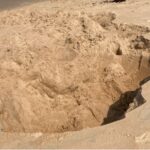 रात्रीच्या काळोखात सागरतीर्थ बिचवर वाळू उपसा