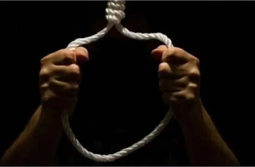 २६ वर्षीय युवतीची गळफास घेत&hellip;