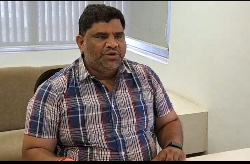 पंतप्रधानांच्या आवाहनाला शासनाकडूनच हरताळ!