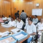 वीज ग्राहक संघटनेची अधीक्षक अभियंता कार्यालयाला धडक