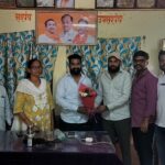 युवासेना तालुकाप्रमुख सागर वालावलकर यांनी दिल्या स्वरूप वाळके यांना शुभेच्छा