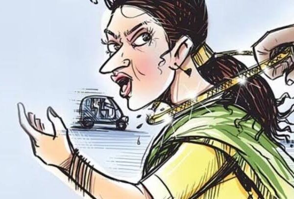 गर्दीचा फायदा घेत युवतीची सोनसाखळी चोरण्याचा प्रयत्न