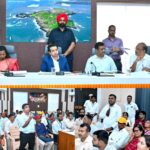दिव्यांगांच्या प्रश्नांवर पालकमंत्र्यांचा धडाका; प्रशासनाला सुनावले खडेबोल