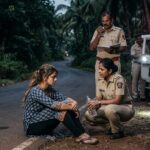 झाराप तिठा येथे मध्यरात्रीच्या सुमारास २० वर्षीय तरुणी एकटीच आढळली