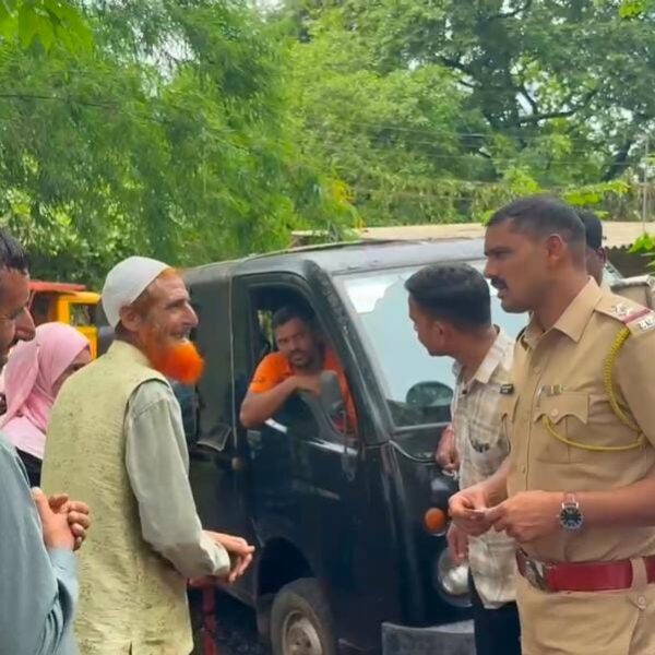 सावंतवाडीत संशयास्पद फिरणाऱ्या त्या तीन जणांनची पोलिस चौकशी ; जम्मू- कश्मिर ला पाठवले परत