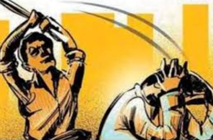 जमिनीच्या वादातून शेतकऱ्याला लाकडी दांड्याने…