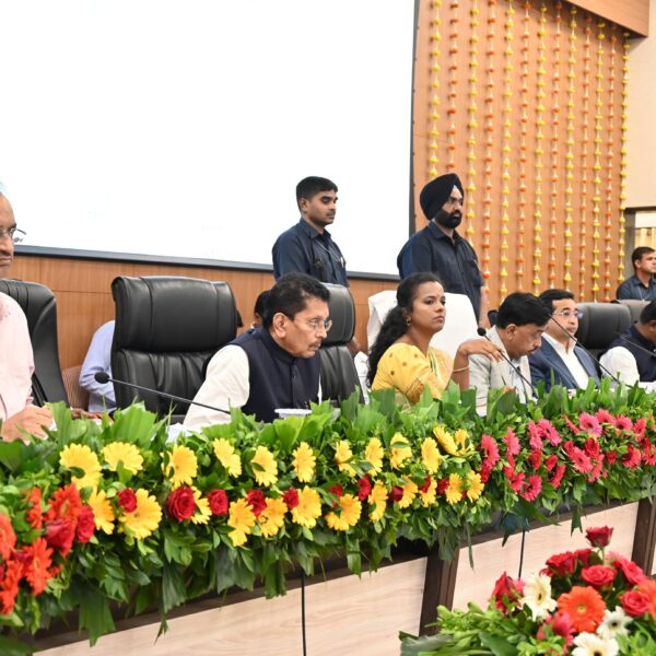 दिशा समितीच्या बैठकीत विविध महत्वाच्या विकास कामांचा आढावा
