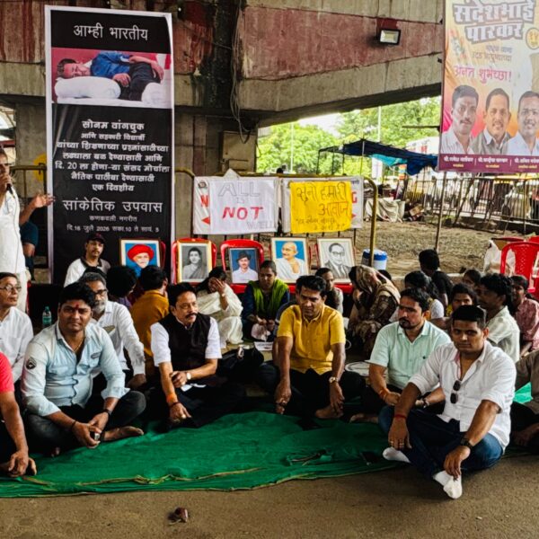सोनम वांगचुक यांना पाठींबा देण्यासाठी कणकवलीत झालेल्या उपोषणात उपनगराध्यक्ष सुशांत नाईक सहभागी