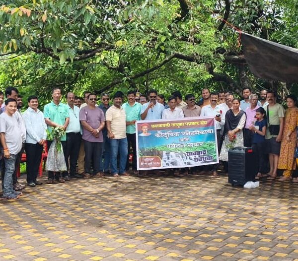 सावडाव धबधब्याच्या निसर्गरम्य वातावरणात पत्रकार…