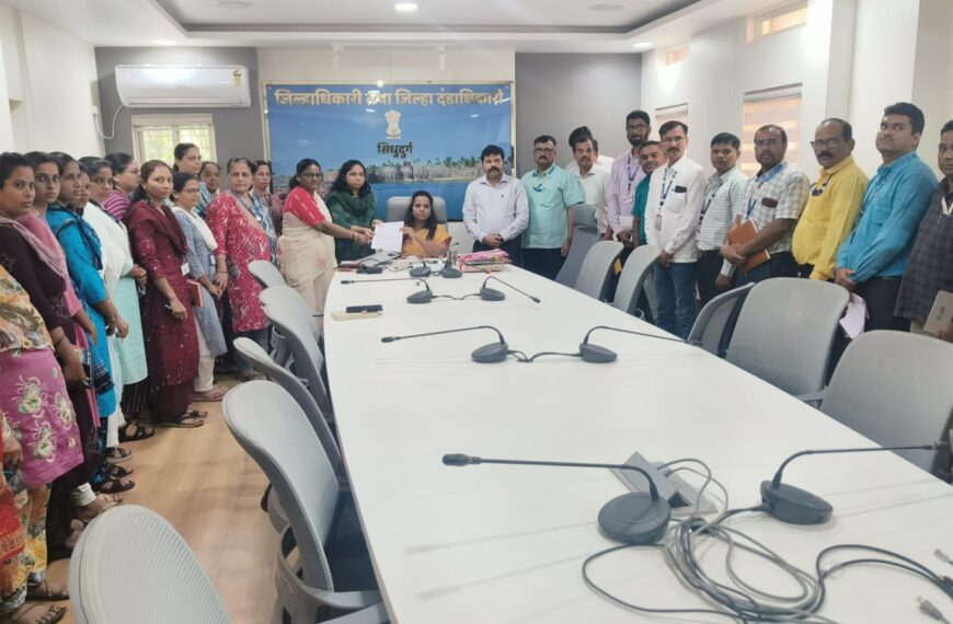 सोशल मीडियावर महिला अधिकाऱ्यांची दिशाभूल…