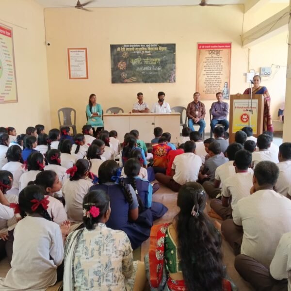 श्री. देवी माऊली माध्यमिक विद्यालय चेंदवण येथे मुली व महिलांसाठी स्वरक्षणासाठी (कराटे) प्रशिक्षणास उत्स्फूर्त प्रतिसाद