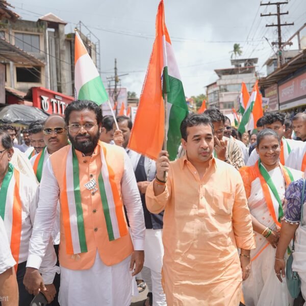 तिरंग्याच्या अभिमानाने सावंतवाडी दुमदुमली