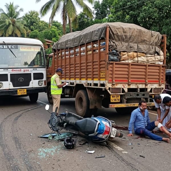 पिंगुळी – पाट मार्गावर माड्याचीवाडी -करमळगाळू जवळ अपघात