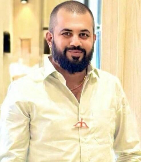 “निष्ठेचे सर्टिफिकेट वाटणाऱ्यांनी आधी स्वतःचा राजकीय इतिहास तपासावा!”
