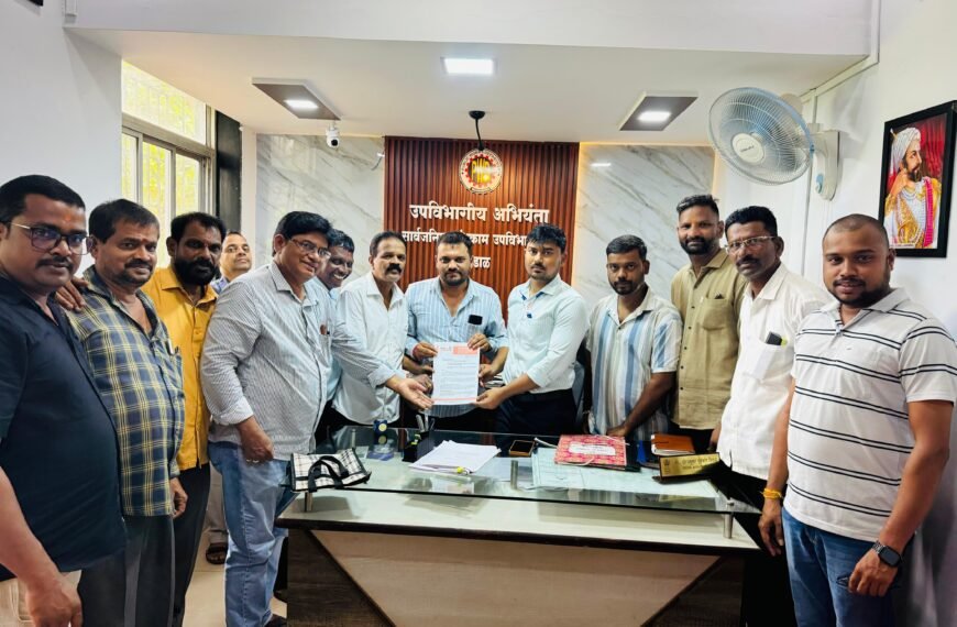 आंबेडकरनगर,दत्तनगर व कविलकट्टा रस्त्यावरील जीवघेण्या खड्ड्यांविरोधात ठाकरे शिवसेना आक्रमक