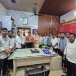 हेड कॉन्स्टेबल श्री. प्रमोद काळसेकर यांचा युवासेनेच्या वतीने सन्मान