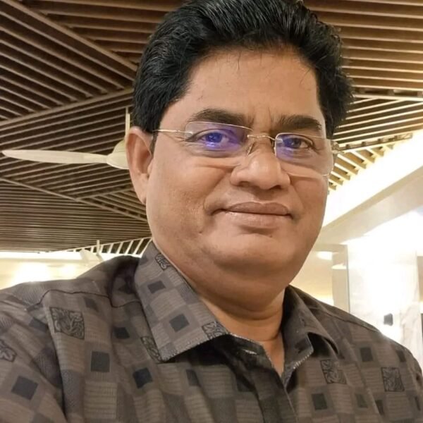 आमदार निलेश राणेंच्या निष्क्रियतेविरोधात सत्ताधारी नगरसेवकांनाच रस्त्यावर उतरण्याची वेळ येणे ही मतदारसंघाची खरी शोकांतिका: उबाठा शिवसेना शहरप्रमुख संतोष शिरसाट.