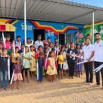 रोहन सामंत फाउंडेशनच्या माध्यमातून नाग्या महादू निवासी वस्तीगृहातील विद्यार्थ्यांना छत्री वाटप