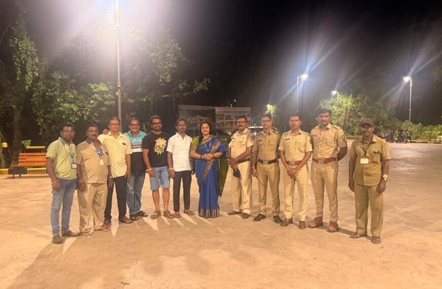 कुडाळ नगराध्यक्षा प्राजक्ता शिरवलकर गणेश विसर्जनाच्या पार्श्वभूमीवर गणेश घाटावर प्रत्यक्ष पाहणी