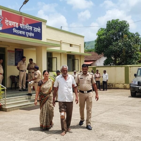 घरगुती वादातून मुलाकडून वडिलांना दांड्याने मारहाण