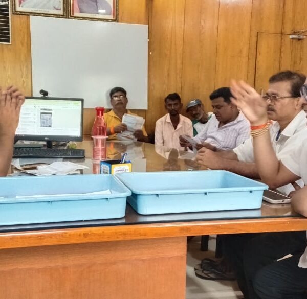 वाढीव वीजबिलाविरोधात कवठी ग्रामस्थ आक्रमक